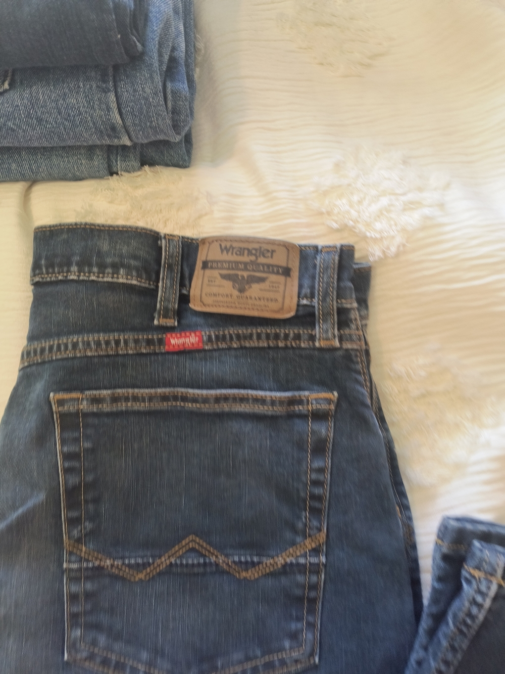 Wrangler Relaxed Fit Jeans in Dark Blue Denim